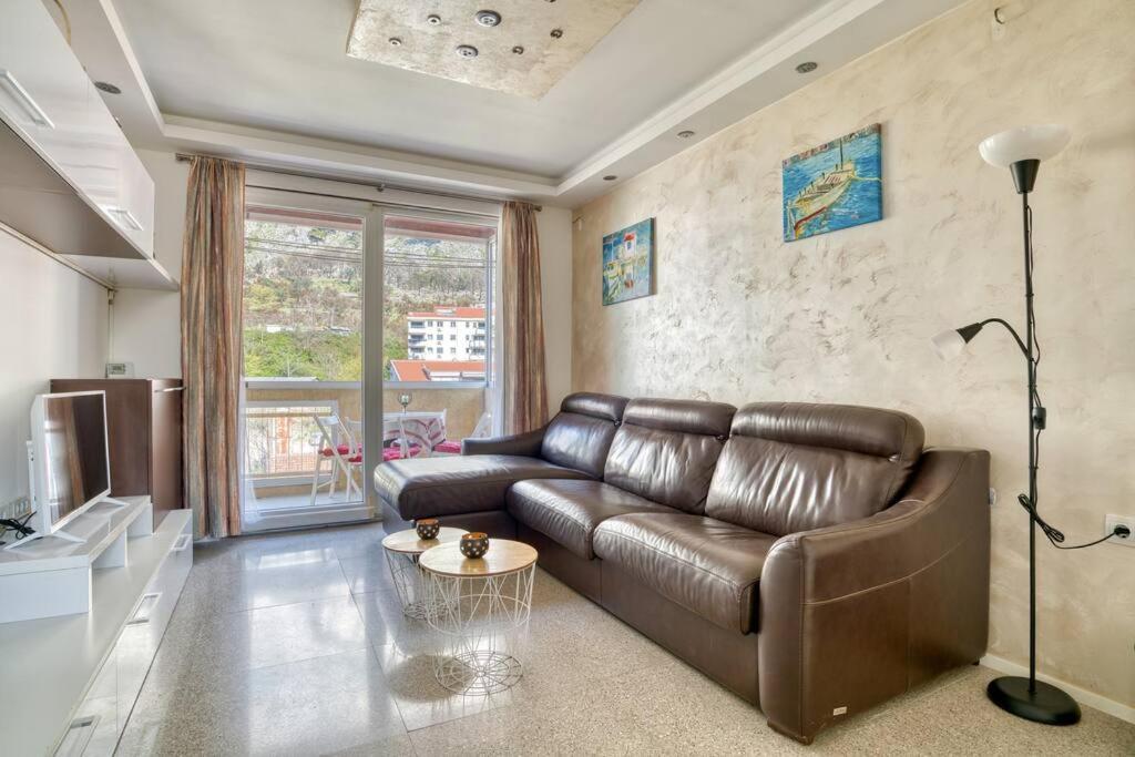 Cozy Nest Apartment- Central And Seaboard With Elevator Kotor Exterior foto